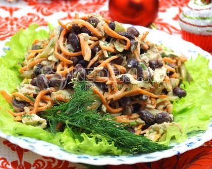 Вкусный салат с фасолью