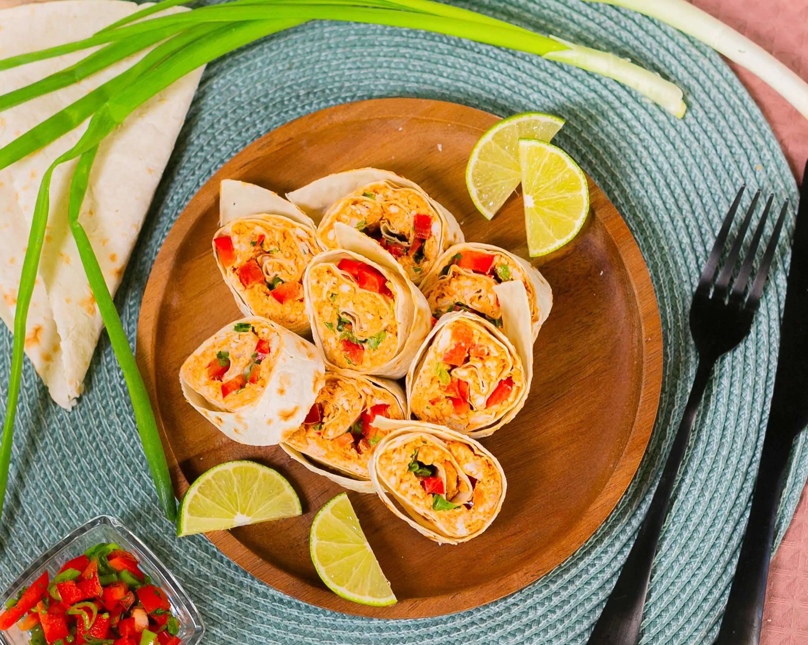 Рулет с курицей и овощами